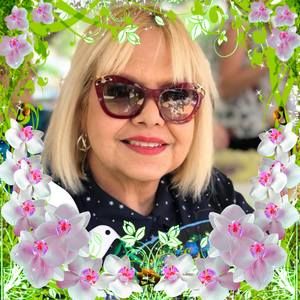 Meet your Posher, Julia